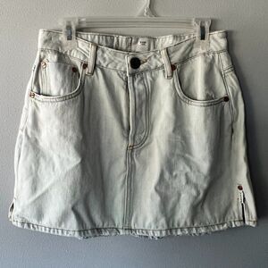 One Teaspoon Denim Skirt Size 29 NWT!